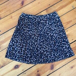 J. Crew NWT SIZE 2 leopard print pleated Skirt to the knee